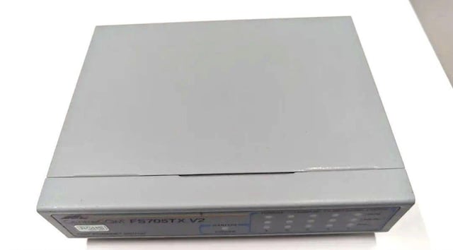 Ôi ACheVX FS705TX V2 LANP[u HUB  PC{/Ӌ@ 