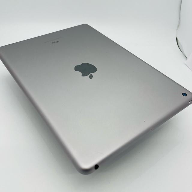 A dr90% iPad 5 5 32 GB Wi-Fi OC@{  PC{/Ӌ@ 