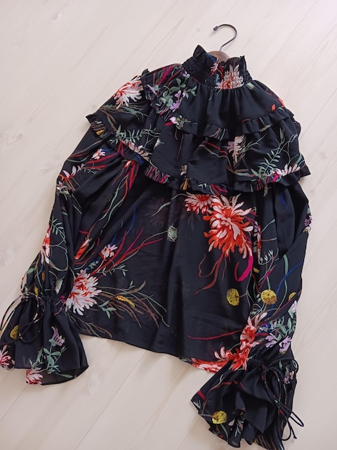 H&M/uEXt[VtH̃ubNuEX  uh 