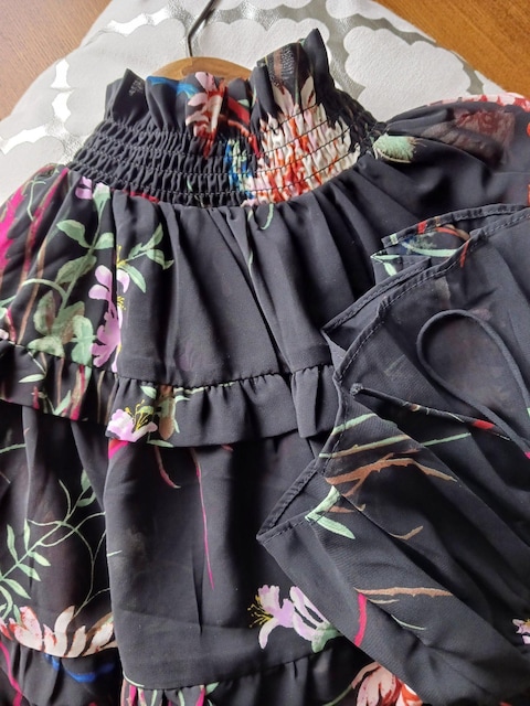H&M/uEXt[VtH̃ubNuEX  uh 