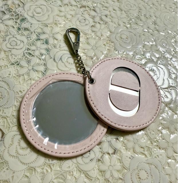 Dior gы@~[@Vi@sNF  uh 