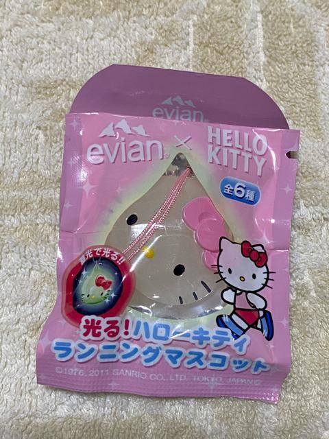 ViJEvian~Hello KittyjO}XRbgsN 