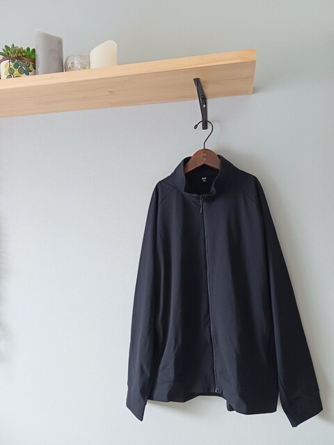 UNIQLO/AE^[WbvAbv̐ViubNAE^[
