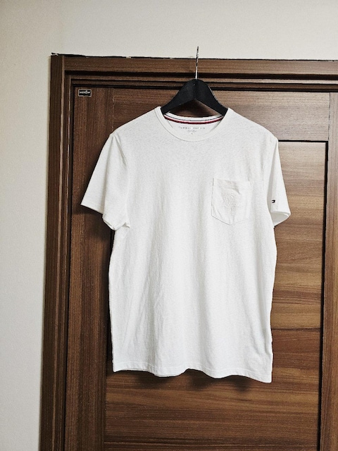 TOMMY HILFIGER  S&tbOhJ TVc  M   uh 