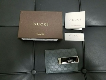 GUCCI}l[NbvP[X