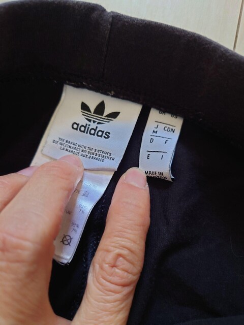 gp adidas AfB_X ԃpc ubN fB[XM