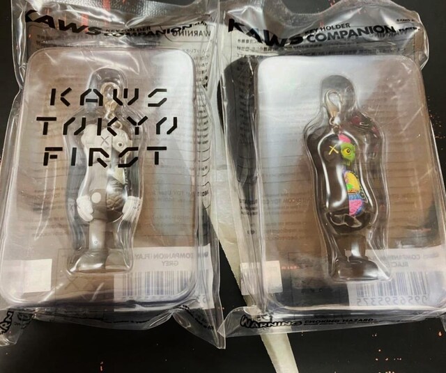 KAWS RpjI L[z_ 4_Zbg
