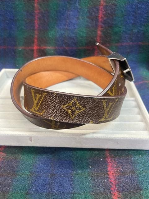 LOUIS VUITTON (CBg) mO T`[ L U[ xg uE M6801 LB0032  uh 