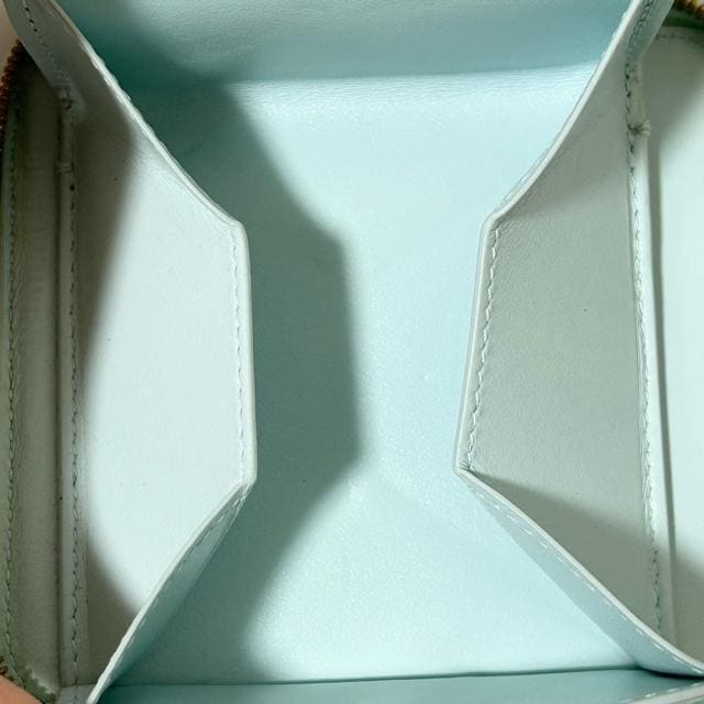 BOTTEGA VENETA {beKFl^ WbvAEh EHbg  uh 