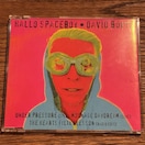 yDavid BowiezHallo Spaceboy