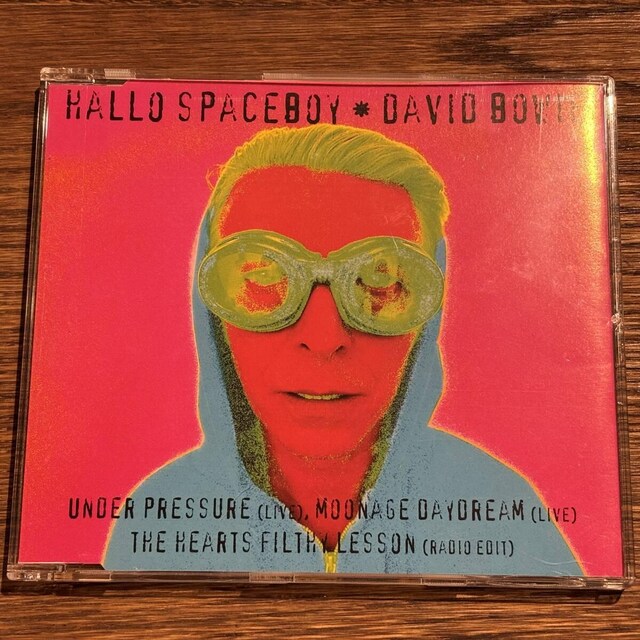 yDavid BowiezHallo Spaceboy   CD/DVD/rfI 