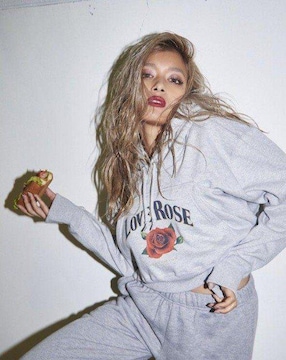ROLA [ R/M/D LOVE ROSE HOODIE p[J[