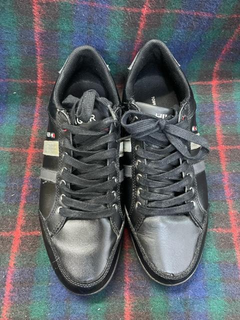 TOMMY HILFIGER g~[qtBK[[JbgXj[J[/TCY26cm/ubN@@ Xj[J[  jt@bV 