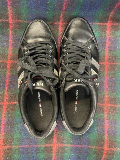 TOMMY HILFIGER g~[qtBK[[JbgXj[J[/TCY26cm/ubN@@ Xj[J[  jt@bV 