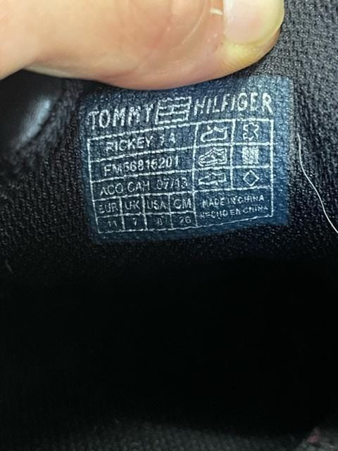 TOMMY HILFIGER g~[qtBK[[JbgXj[J[/TCY26cm/ubN@@ Xj[J[  jt@bV 