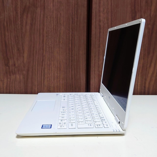 NEC LAVIE Corei5 8GB SSD128GB tHD ^ y RpNg Office2024  PC{/Ӌ@ 