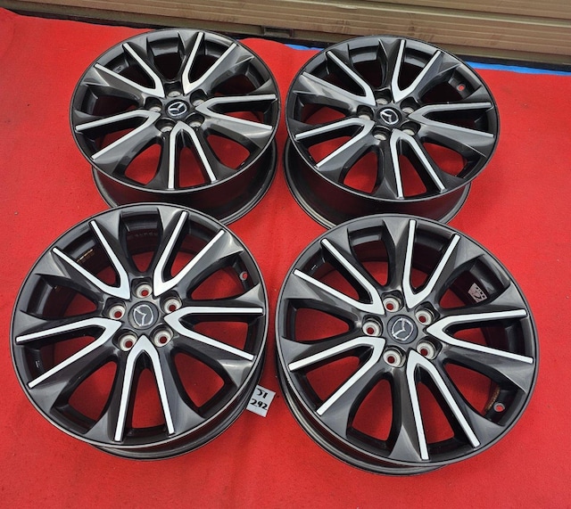 MAZDA }c_ CX-3  18C`7J+50 5H PCD114.3 nua:67mmzC[̂4{ZcgCX-3  /oCN