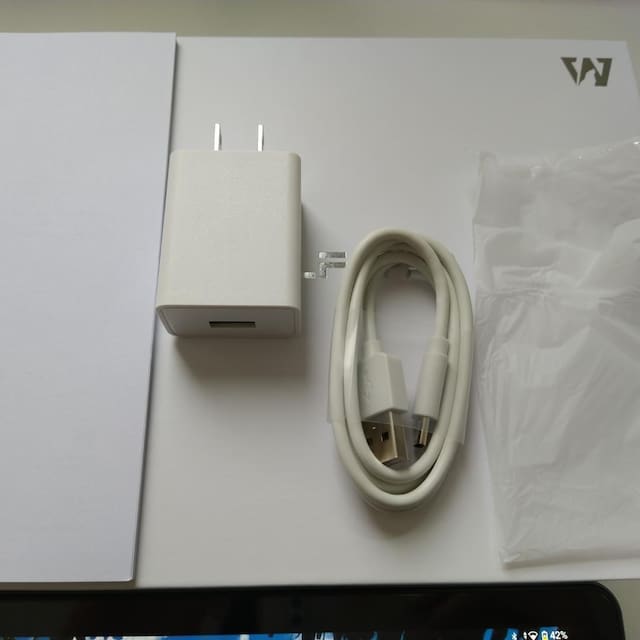 yقڐViz10.1C`FullHD@ŐVOSAndroid 15  Ɠd/AV 