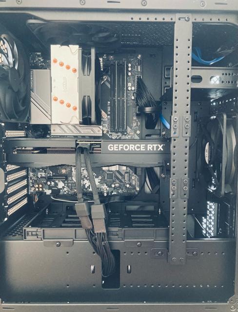 ynCXybNPCzi7-14700F RTX4070 Ti SUPER  PC{/Ӌ@ 