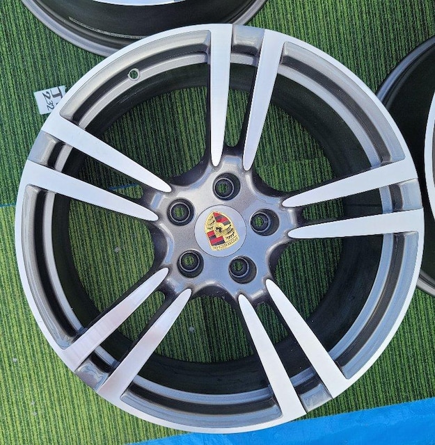 b |VF JCG ^[{  21C` 10J +50 PCD130@5@zC[̂4{Zbg PORSCHE  /oCN