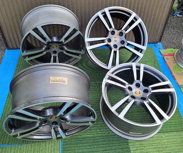 b |VF JCG ^[{  21C` 10J +50 PCD130@5@zC[̂4{Zbg PORSCHE  /oCN