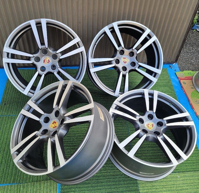 b |VF JCG ^[{  21C` 10J +50 PCD130@5@zC[̂4{Zbg PORSCHE  /oCN