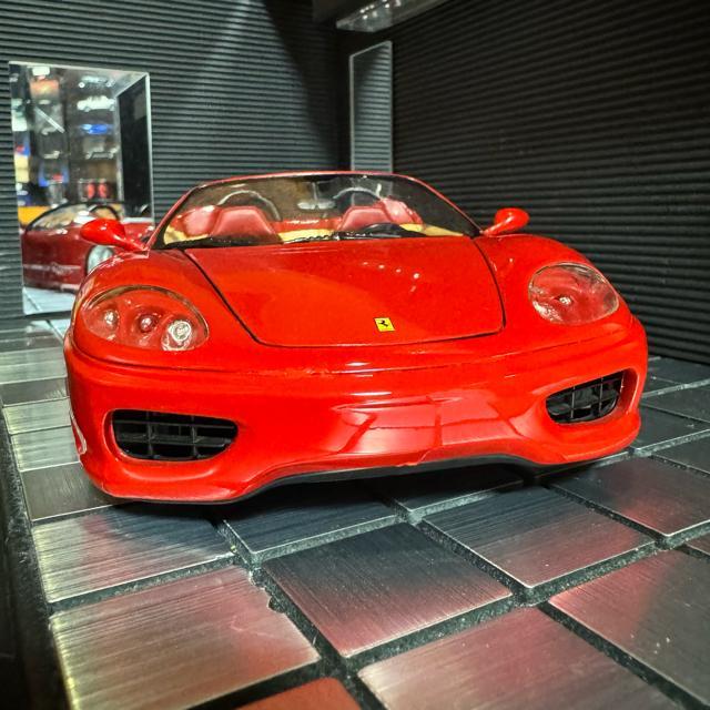 HOTWHEELS 1/18フェラーリ 360スパイダー(カスタム仕様) Hot Wheels 1/18 Scale Diecast - G8984 Ferrari 360 Spider