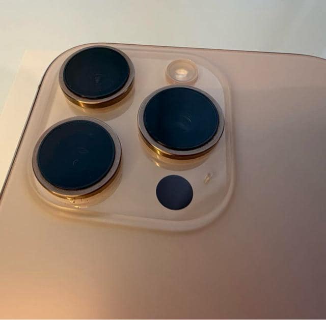 iPhone16pro fU[g`^jE 256GB  Ɠd/AV 