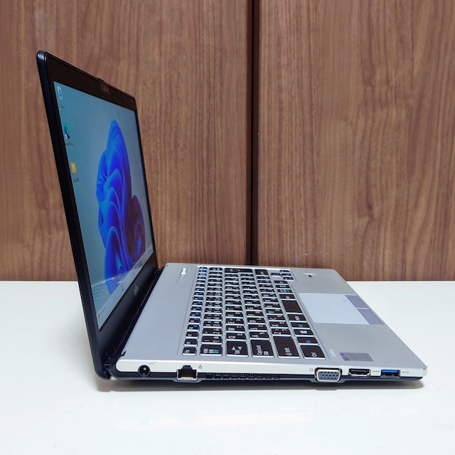 FUJITSU LIFEBOOK Corei7 12GB SSD512GB u[C tHD Office2024  PC{/Ӌ@ 