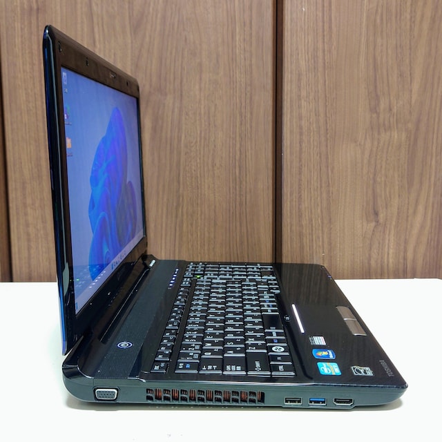 TOSHIBA dynabook Corei7 8GB SSD256GB u[C WebJ Windows11  PC{/Ӌ@ 