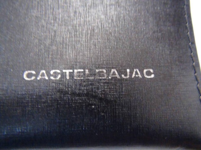 CASTELBAJAC̒zIB  uh 