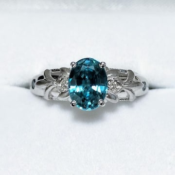  _Ch~u[WR O K18WG 2.317ct 6.5g