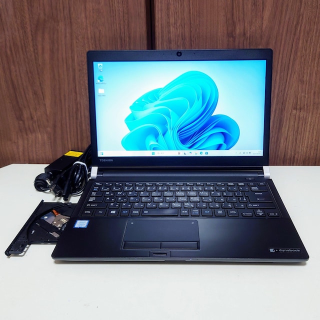 TOSHIBA dynabook Corei7 16GB M.2 SSD512GB Windows11 Office2024  PC{/Ӌ@ 