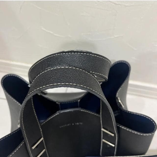 CHARLES & KEITH _unh@X[`[obO  uh 