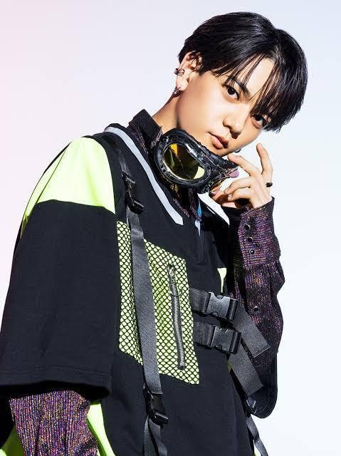 yzFANTASTICSDIʐ^tHg10Zbg A   ^gObY 