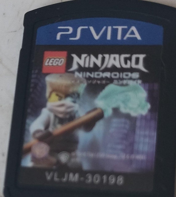 LEGONINJA   Q[{/\tg 