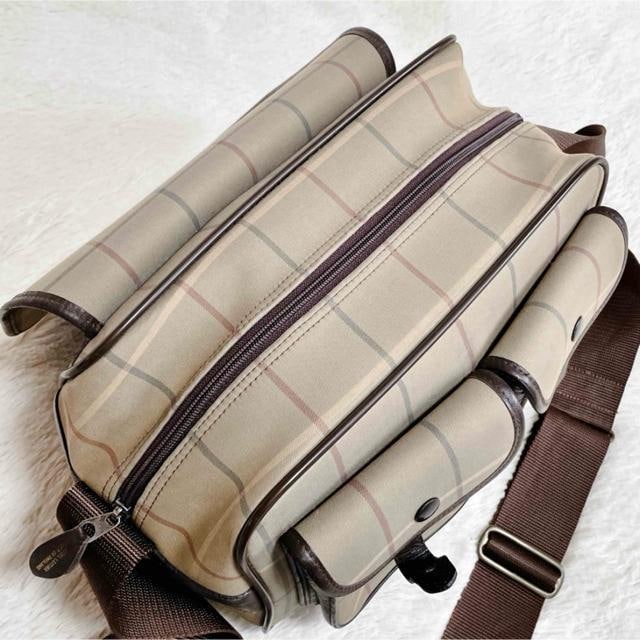 i  BURBERRY o[o[ bZW[obO V_[obO  uh 