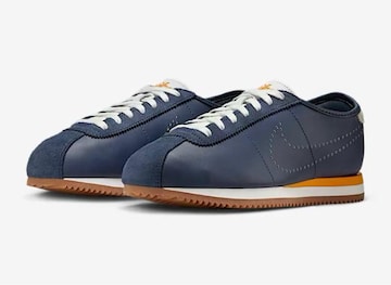 NIKE Rebc U[