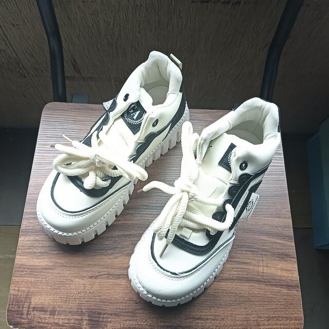 Vi 22.5cm fB[X Xj[J[ zCg V[Y C    t@bV 