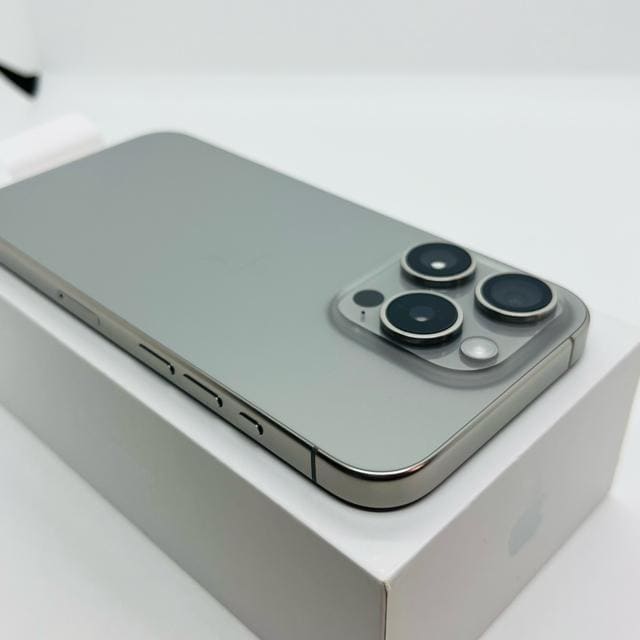 gp@iPhone 15 Pro 128 GB SIMt[@i`@{  Ɠd/AV 