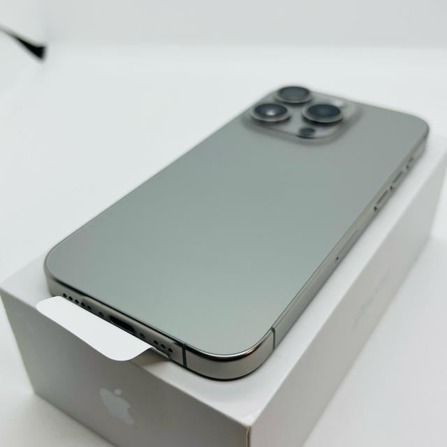 gp@iPhone 15 Pro 128 GB SIMt[@i`@{  Ɠd/AV 