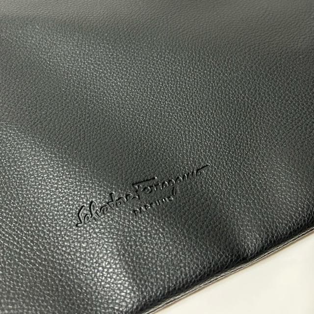 i Salvatore Ferragamo tFK K`[j MAGNIFICA U[ |[` Nb`obO  uh 