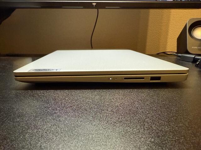 Lenovo Ideapad Slim 5 Light Gen 8iAMDj  PC{/Ӌ@ 