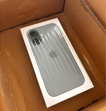 iPhone16