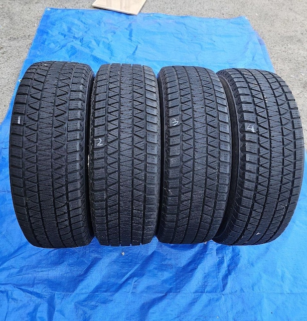 oa X^bhX ^C 17C`uaXg BLIZZAK DM-V3 225/65R17 102Q^Ĉ4{Zcg  /oCN