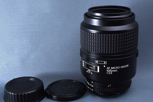 Nikon AF MICRO NIKKOR 105mm f2.8 Pœ_ jR  Ɠd/AV 