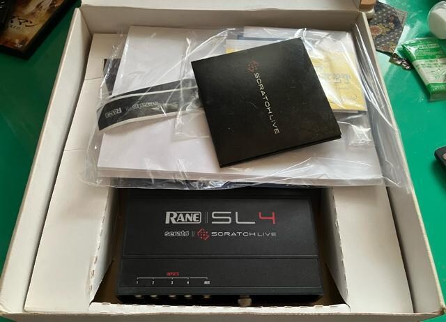 i@Serato Scratch Live Rane SL4  zr[ 