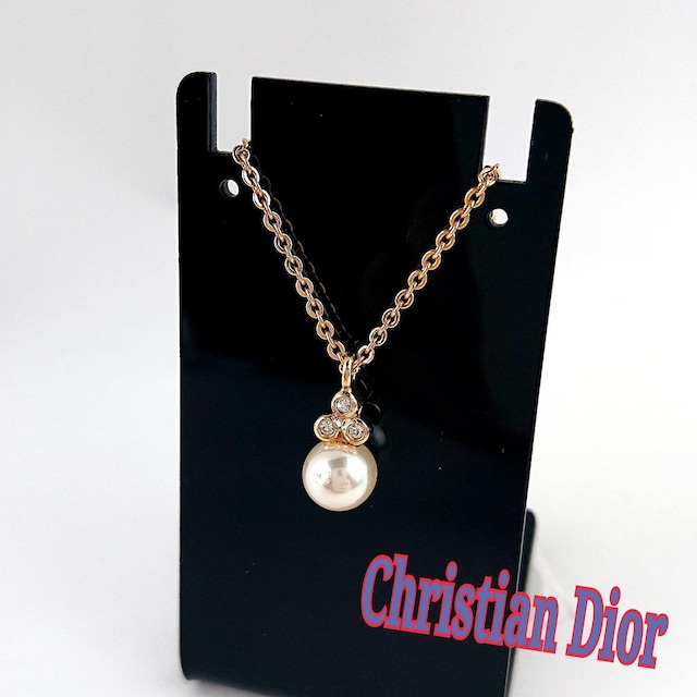 Christian Dior lbNX   uh 