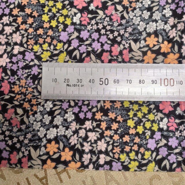 iNo.RR103022ju1X^vE18cm~72cm~3E[ԃvg̒[؂