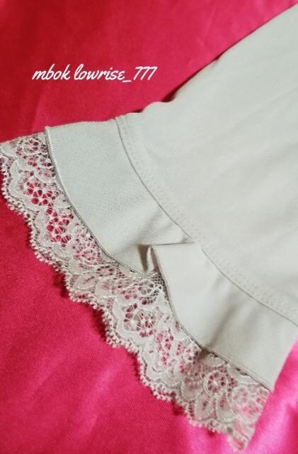 ungaro EK   [X nt lOWFۂ 炵s[X